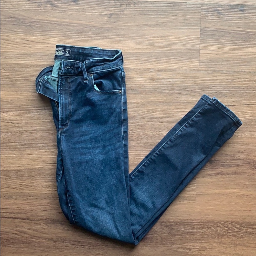 ABERCROMBIE AND FITCH JEANS